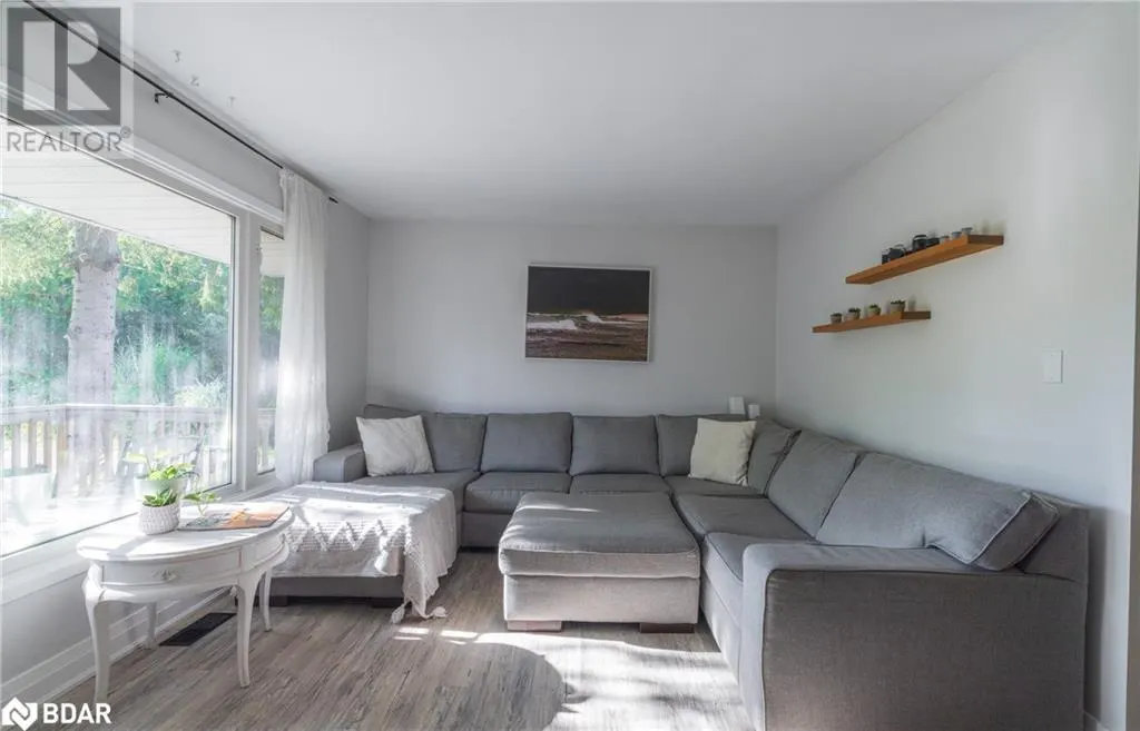 47 LAKESHORE Road W