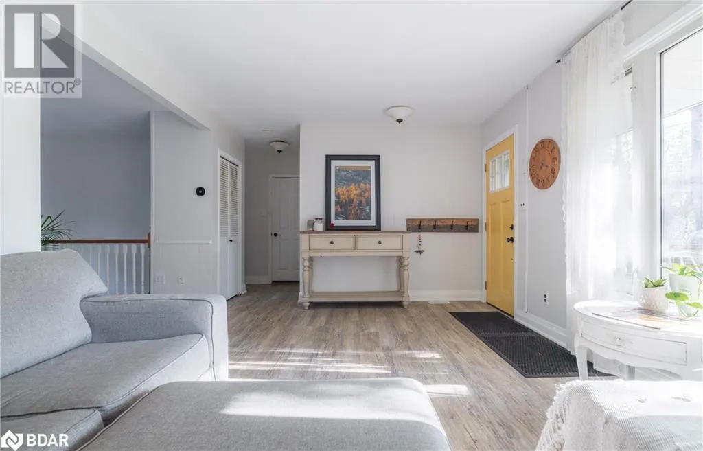 47 LAKESHORE Road W