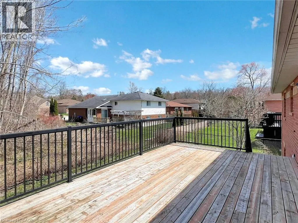 35 INNISBROOK Drive