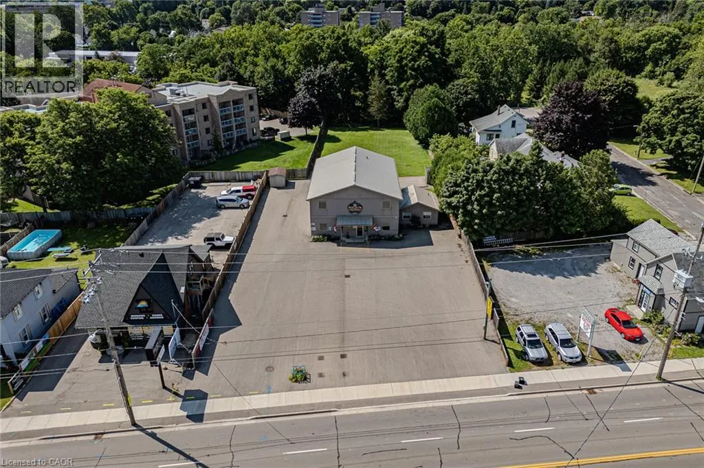 316 QUEENSWAY W