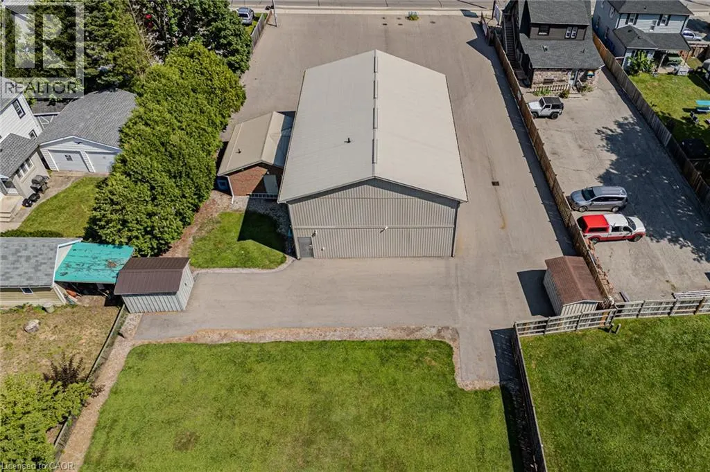 316 QUEENSWAY W