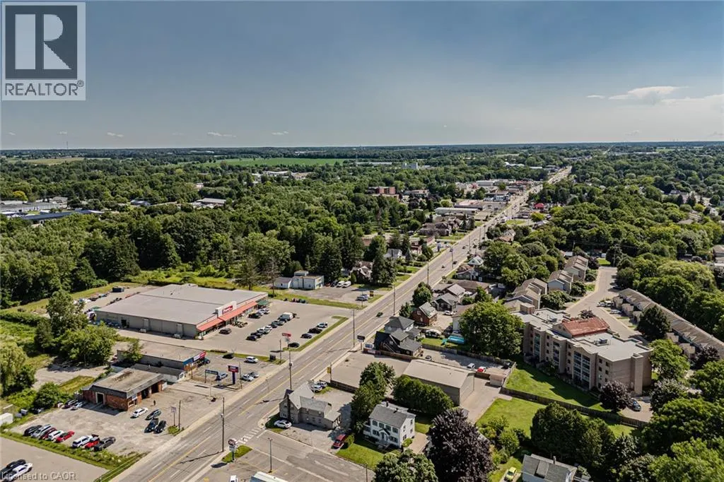 316 QUEENSWAY W