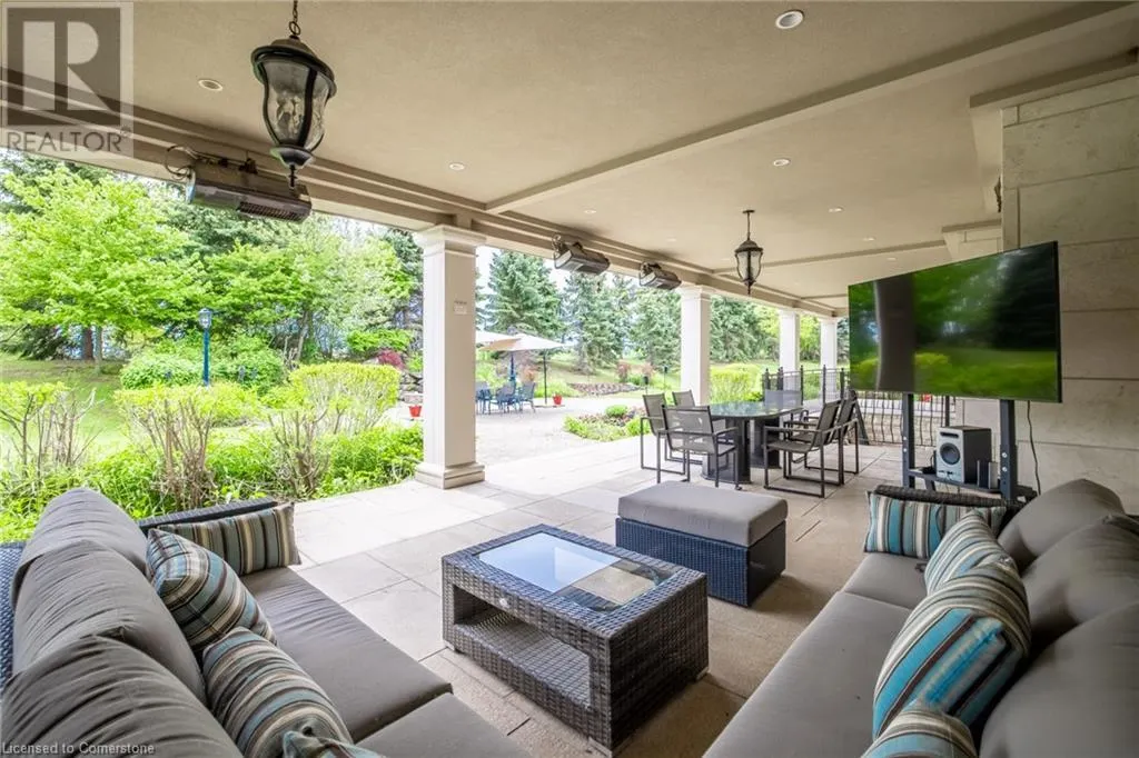 2594 BLUFFS Way
