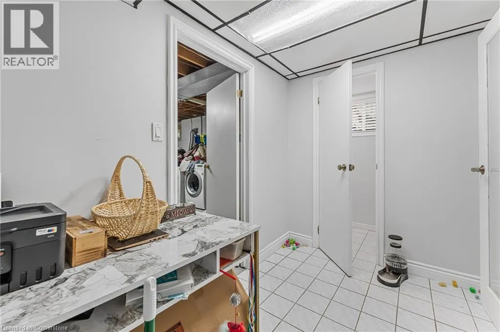 611 PINEGROVE Road