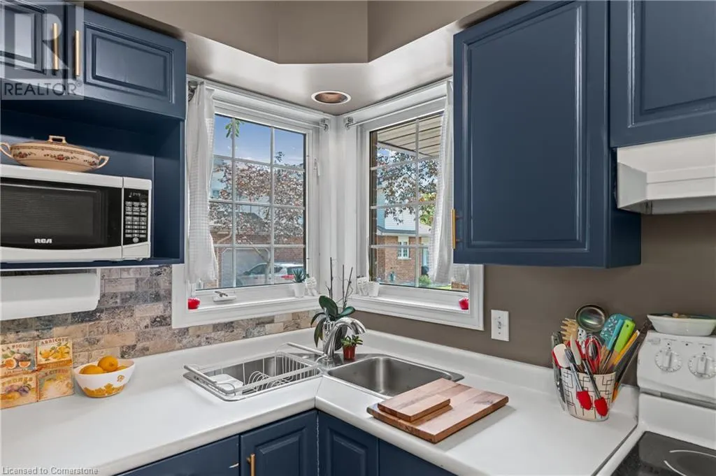 229 BAKER Street Unit# 10, #10