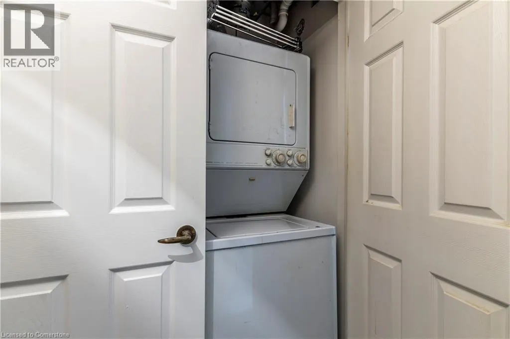 2010 CLEAVER Avenue Unit# 207, #207