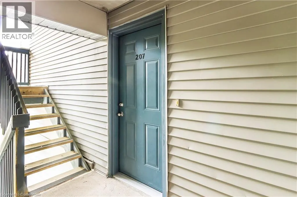 2010 CLEAVER Avenue Unit# 207, #207