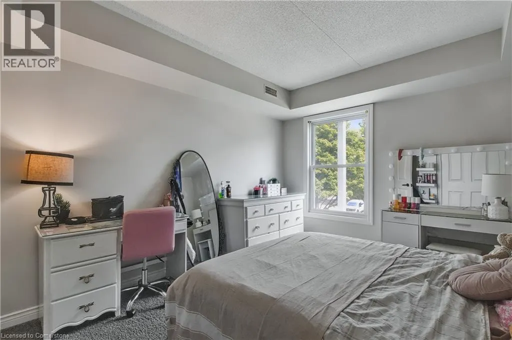 2010 CLEAVER Avenue Unit# 207, #207