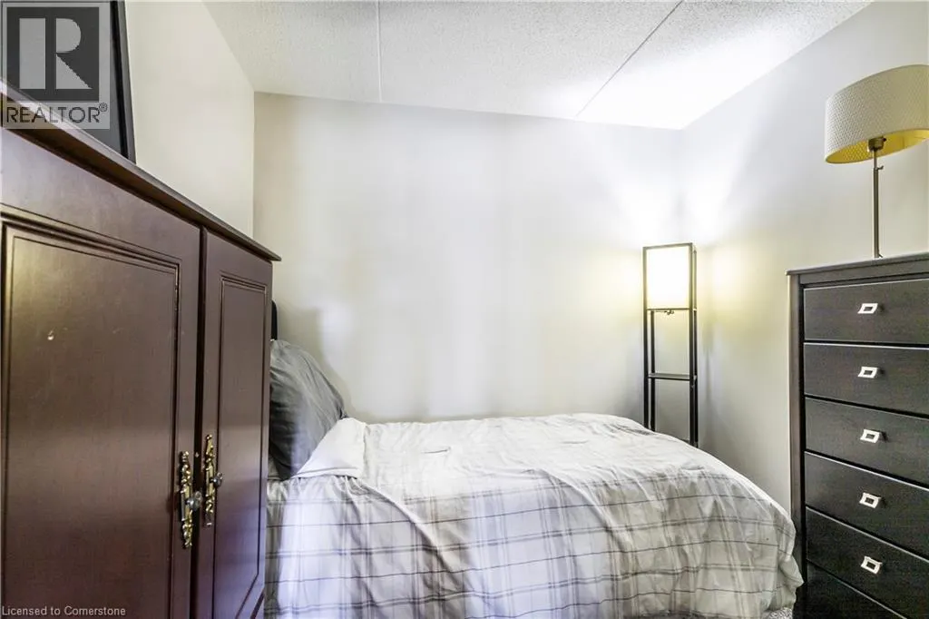 2010 CLEAVER Avenue Unit# 207, #207