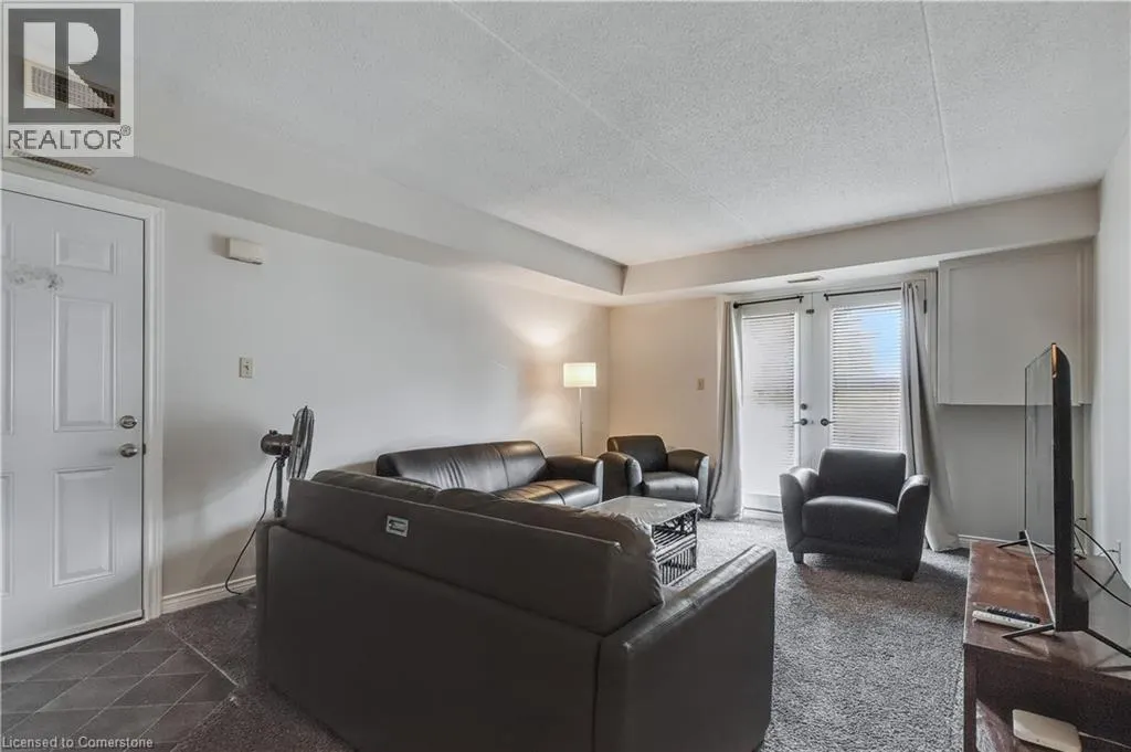 2010 CLEAVER Avenue Unit# 207, #207