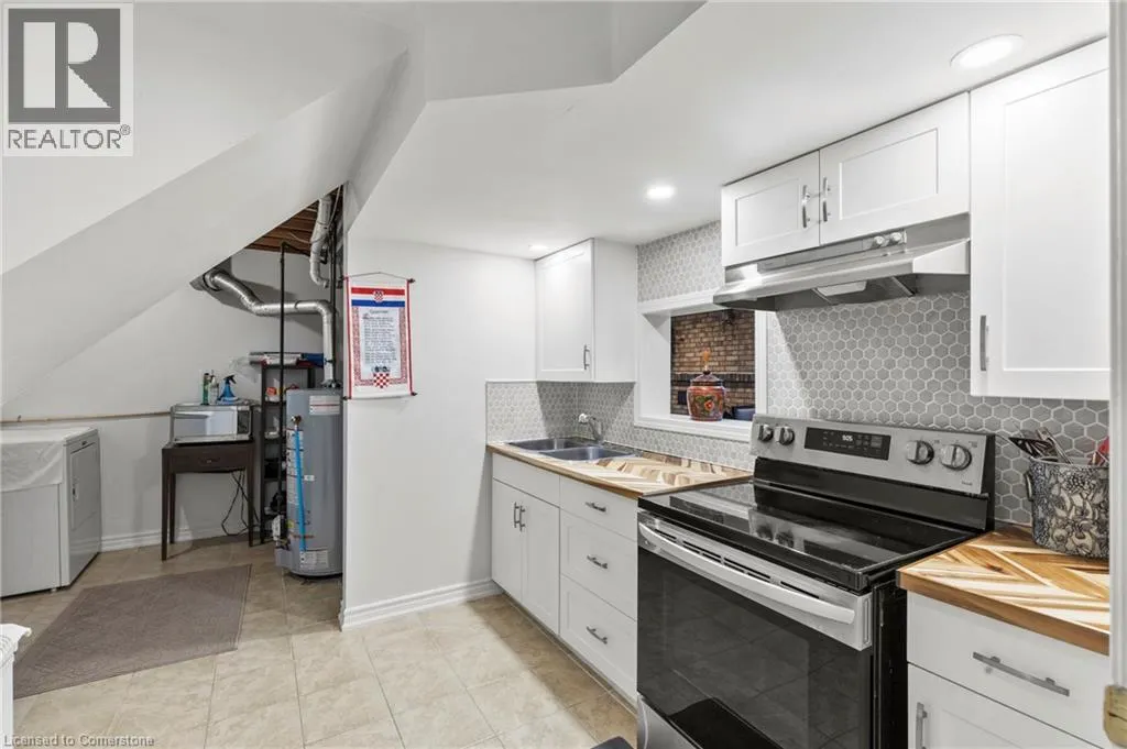 15 DEBORA Drive