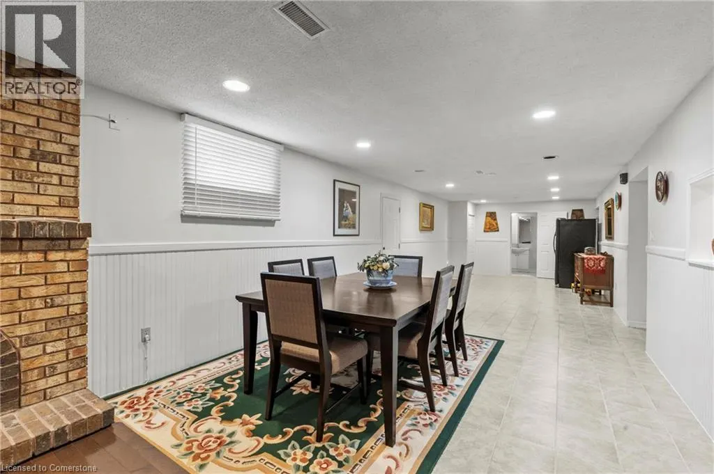 15 DEBORA Drive