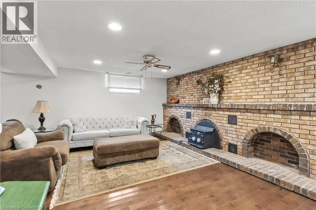 15 DEBORA Drive
