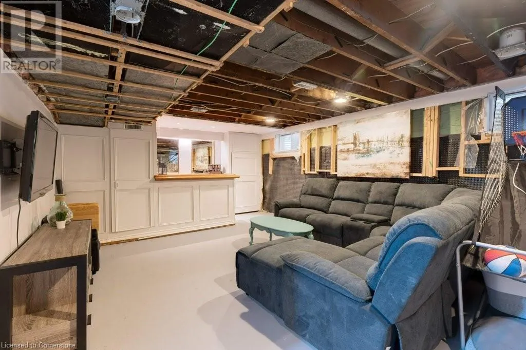 258 GARDENVIEW Drive