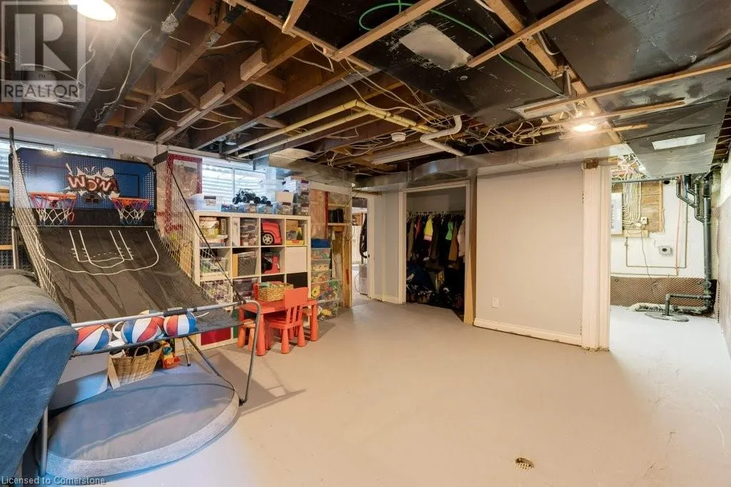 258 GARDENVIEW Drive