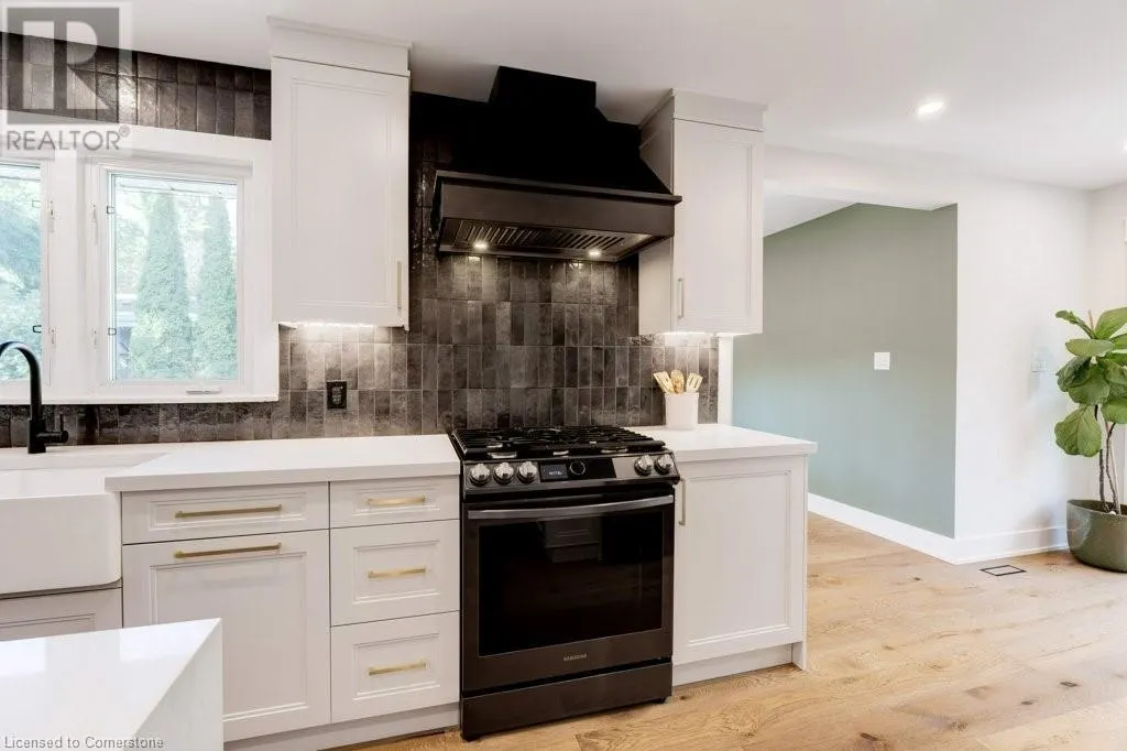 258 GARDENVIEW Drive