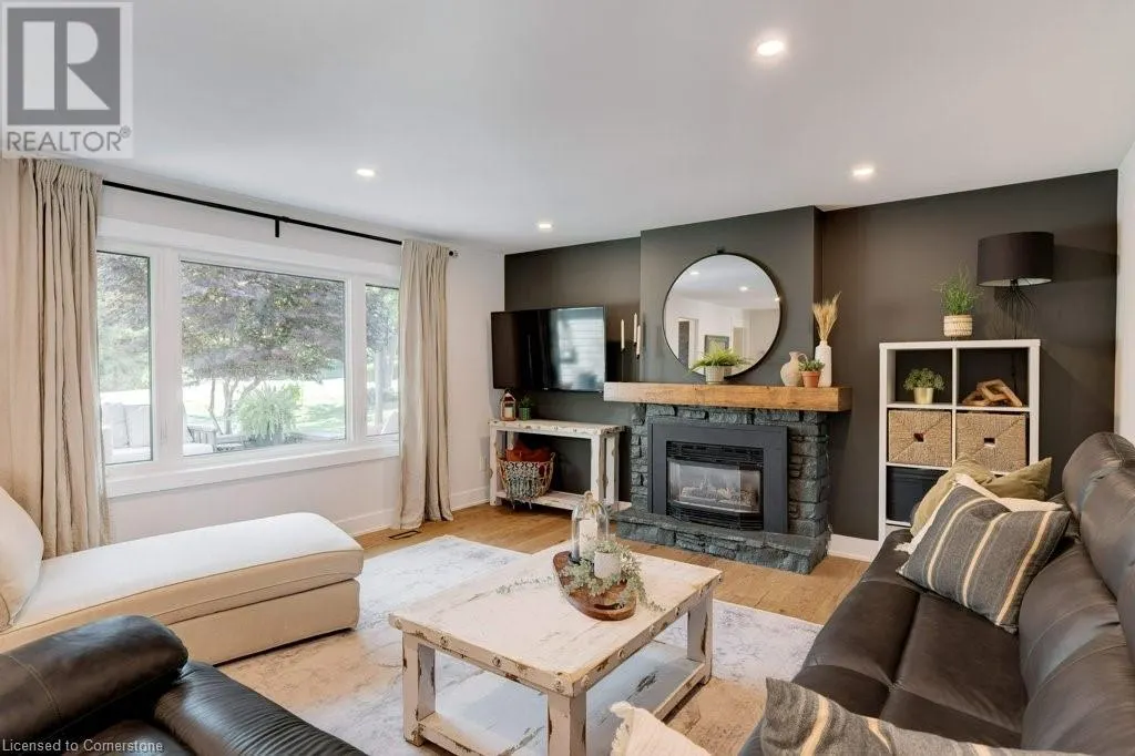 258 GARDENVIEW Drive