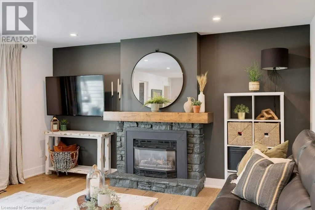 258 GARDENVIEW Drive