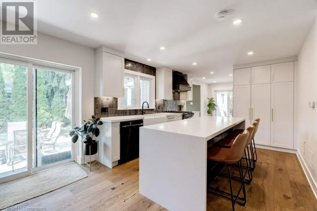 258 GARDENVIEW Drive