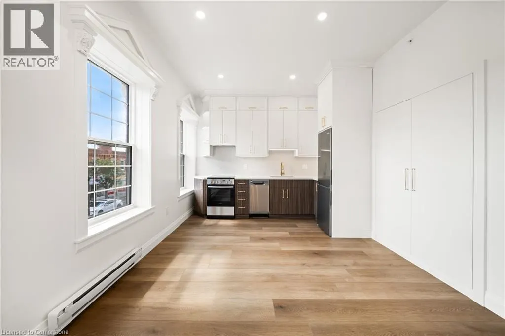 153 MAIN Street E Unit# 3, #3
