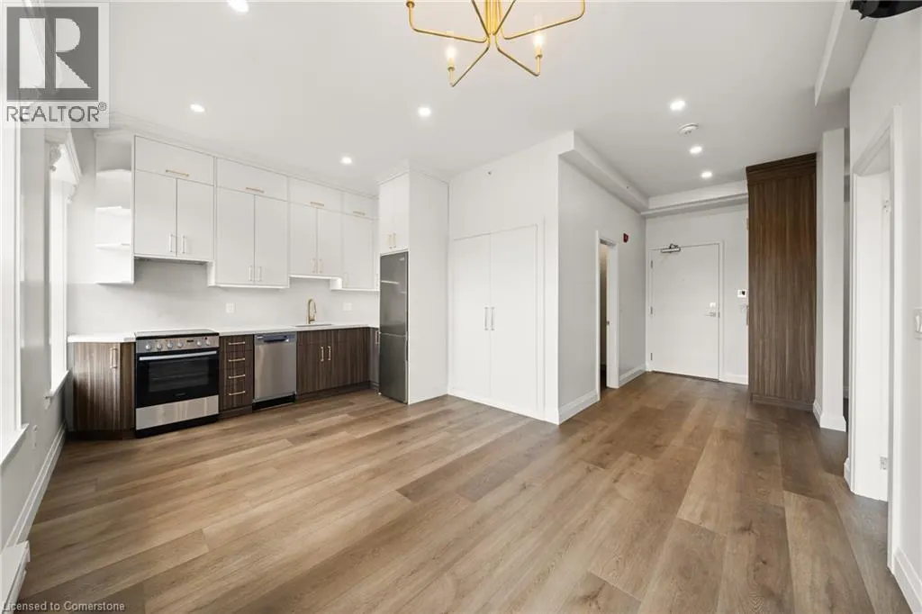 153 MAIN Street E Unit# 3, #3