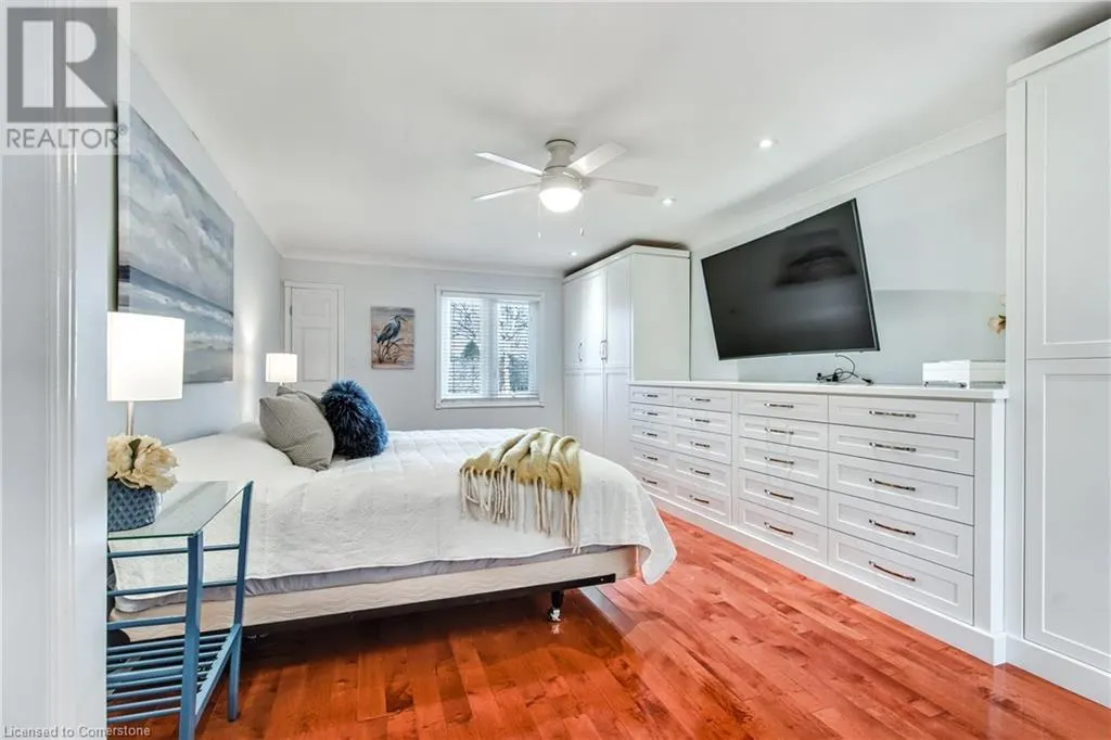 24 JOHN MARTIN Crescent