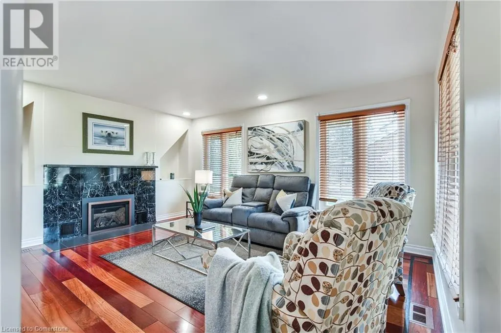 24 JOHN MARTIN Crescent