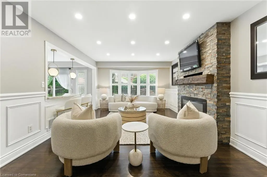 2484 WHITEHORN Drive