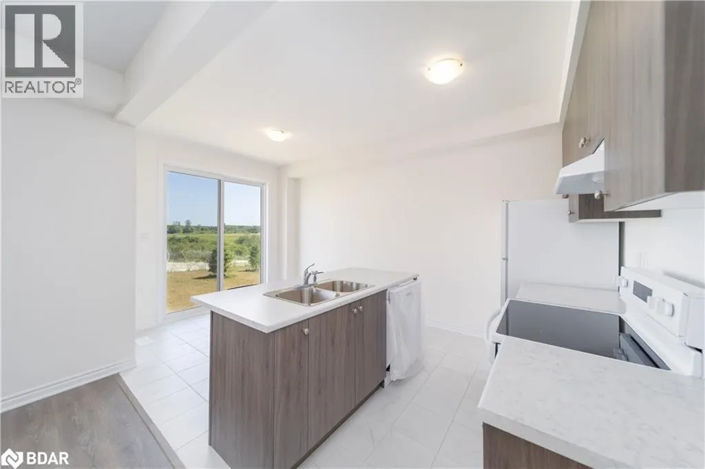 4 SHAPIRA AVE