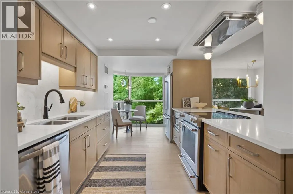 2190 LAKESHORE Road Unit# 403, #403