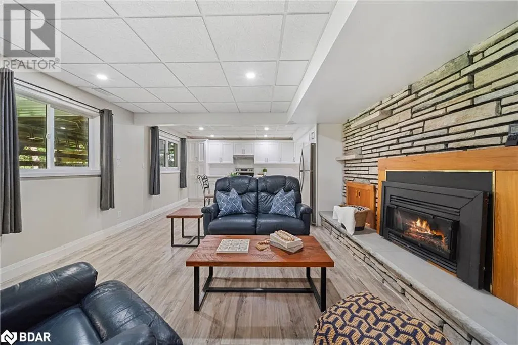 470 PARKVIEW Court