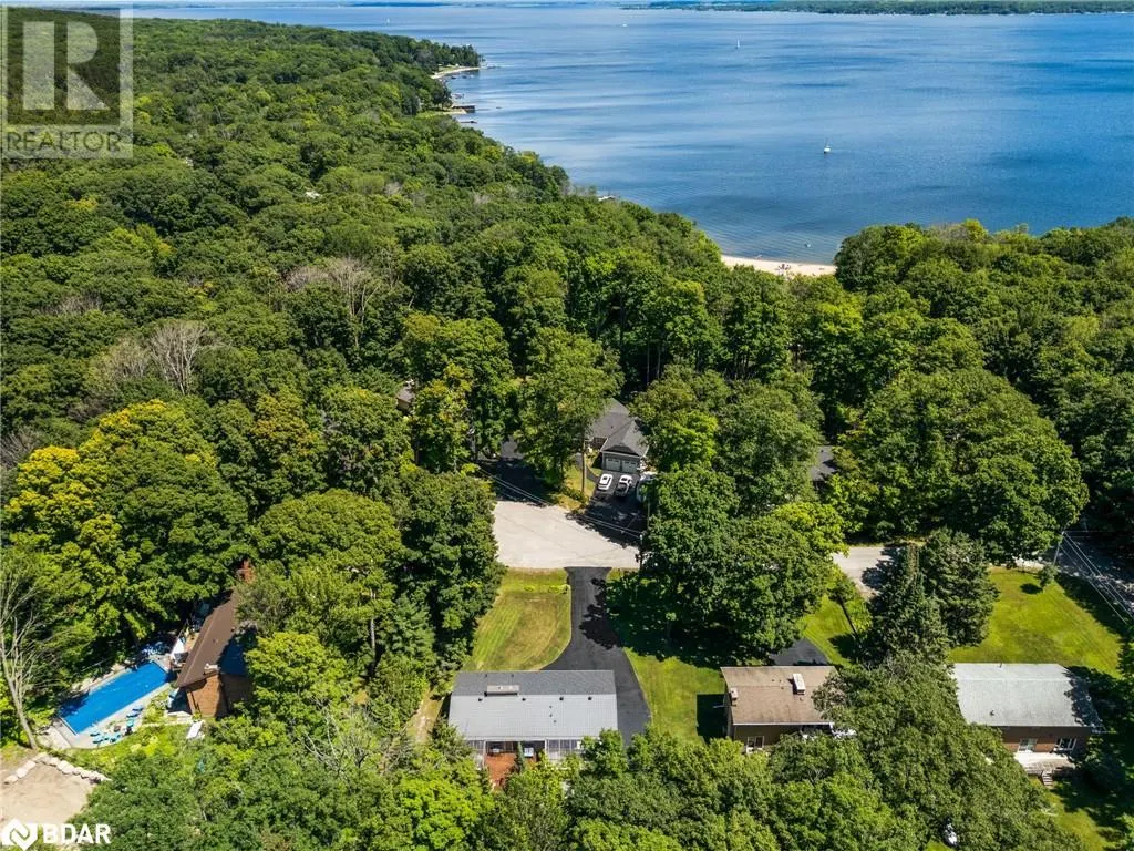 470 PARKVIEW Court