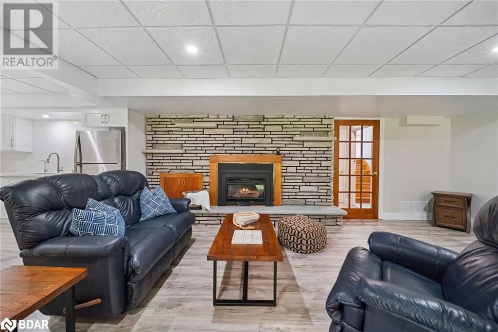 470 PARKVIEW Court