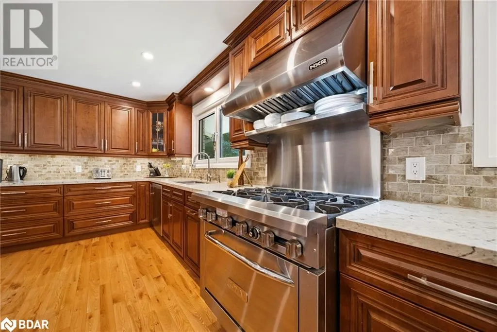 470 PARKVIEW Court