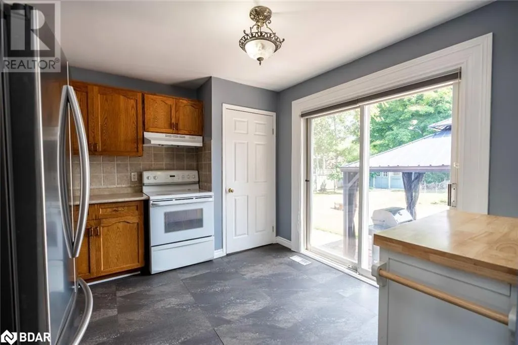 35 ASHBURTON Crescent