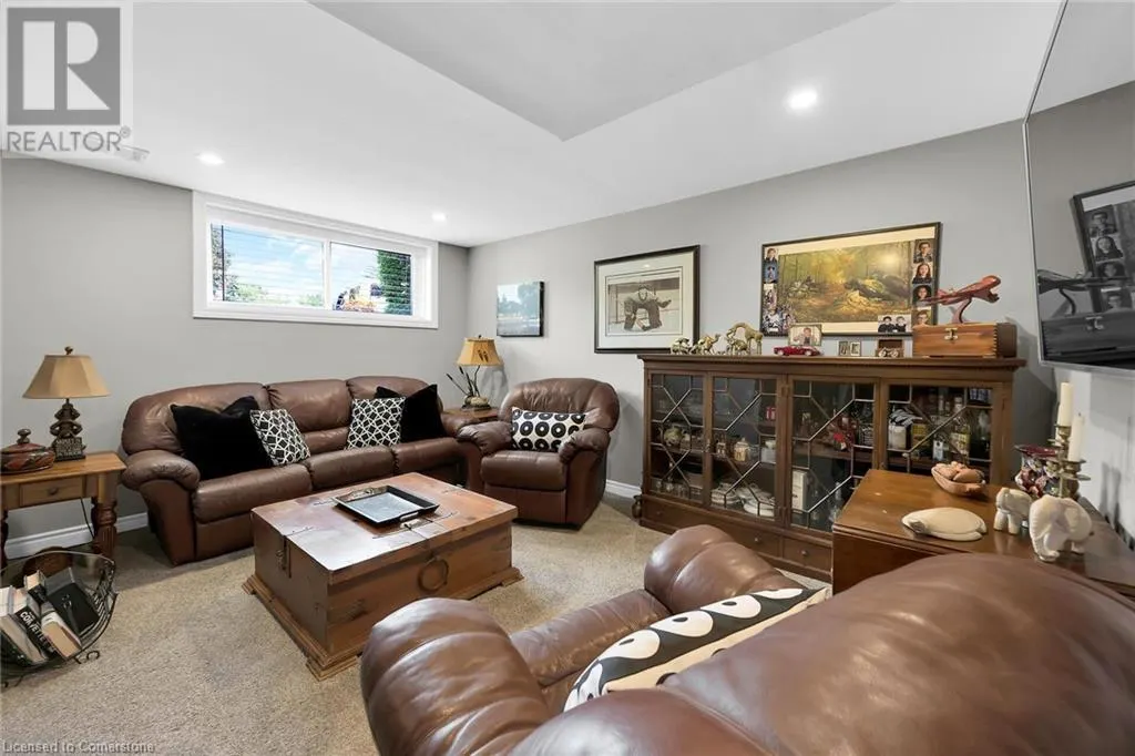 8 BENDAMERE Drive