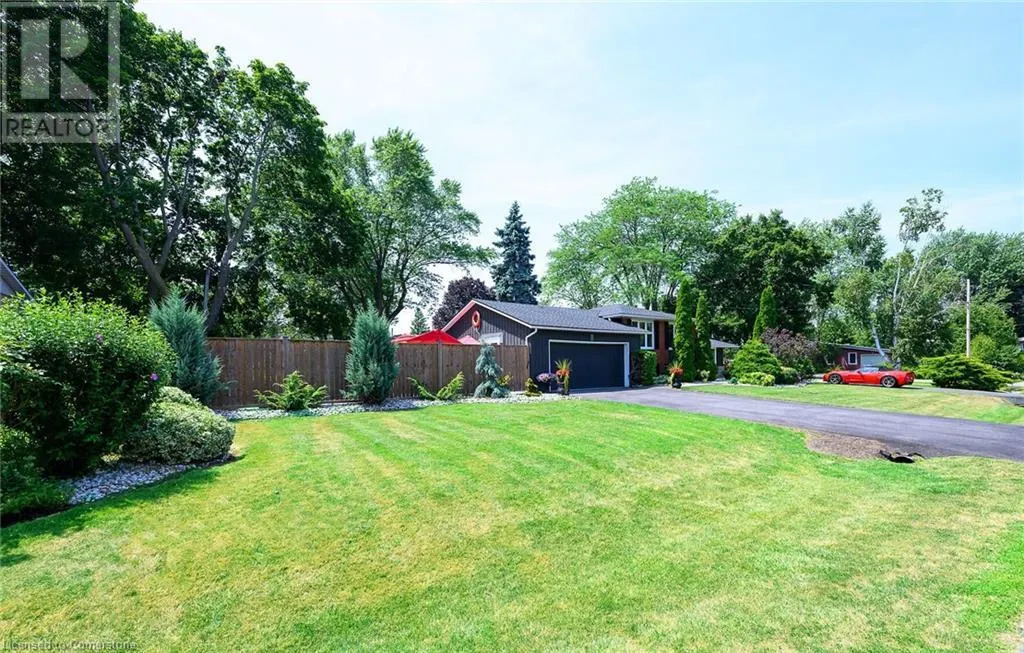 8 BENDAMERE Drive