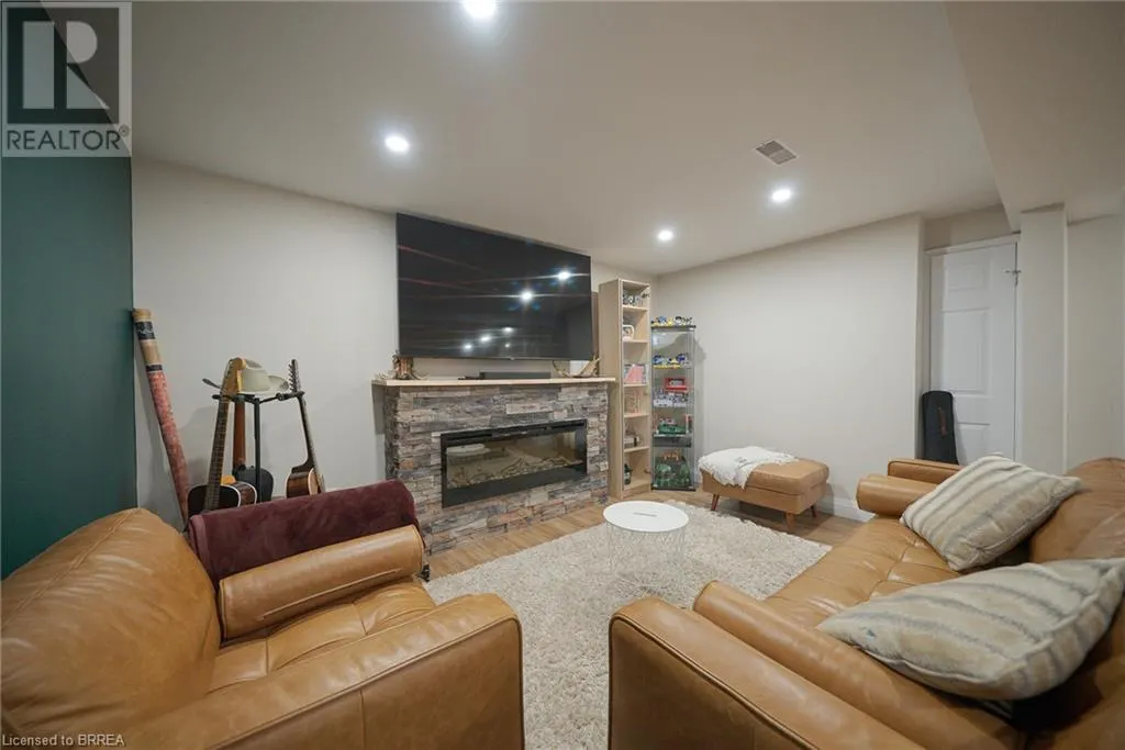 9 OSBORN Avenue