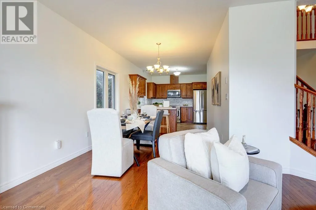 2 GREEN GABLE Place