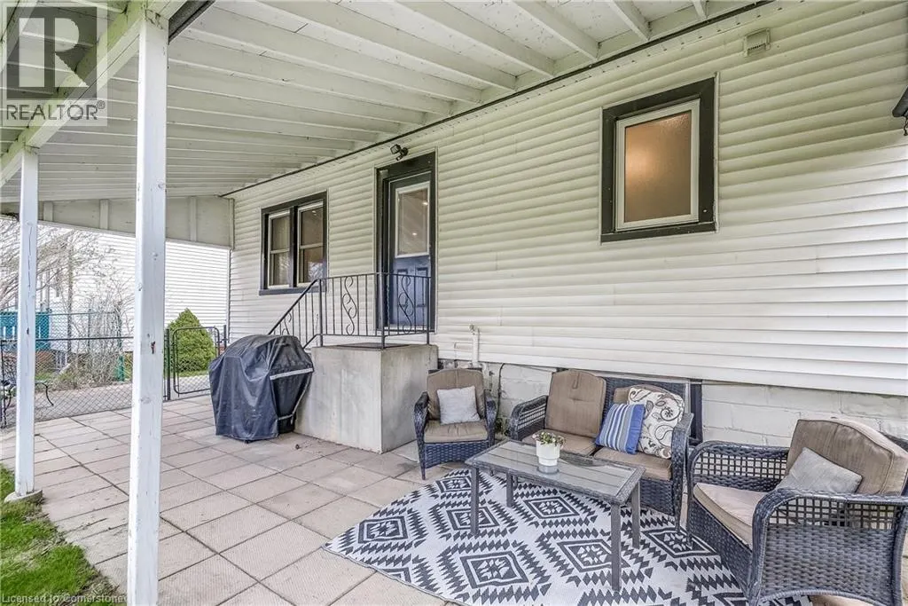 183 NASH Road N