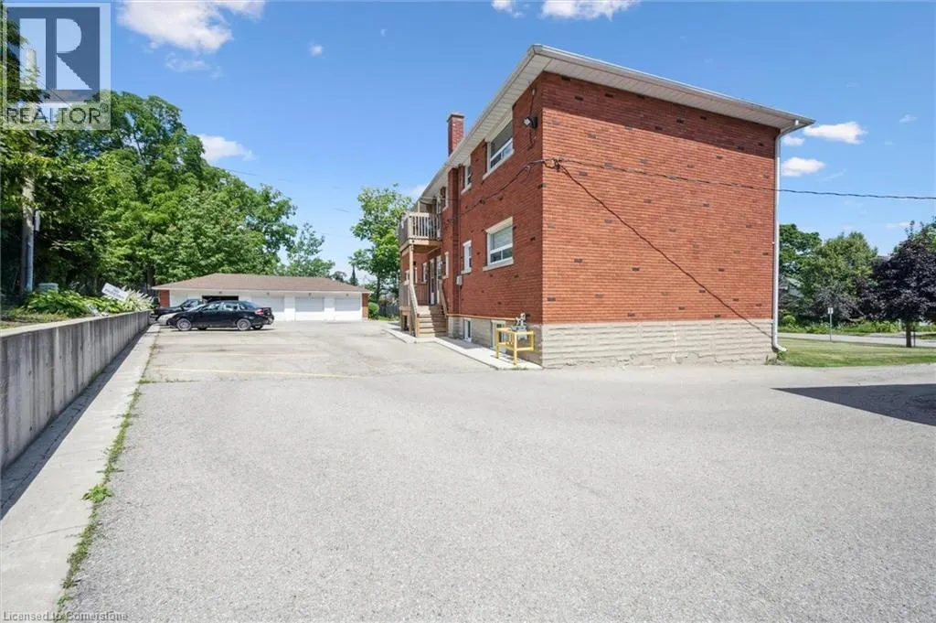 275-279 HERBERT Street