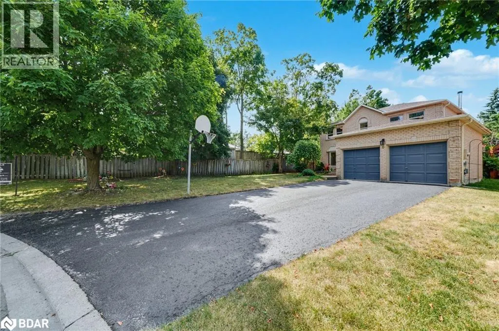 6 MILNE Court