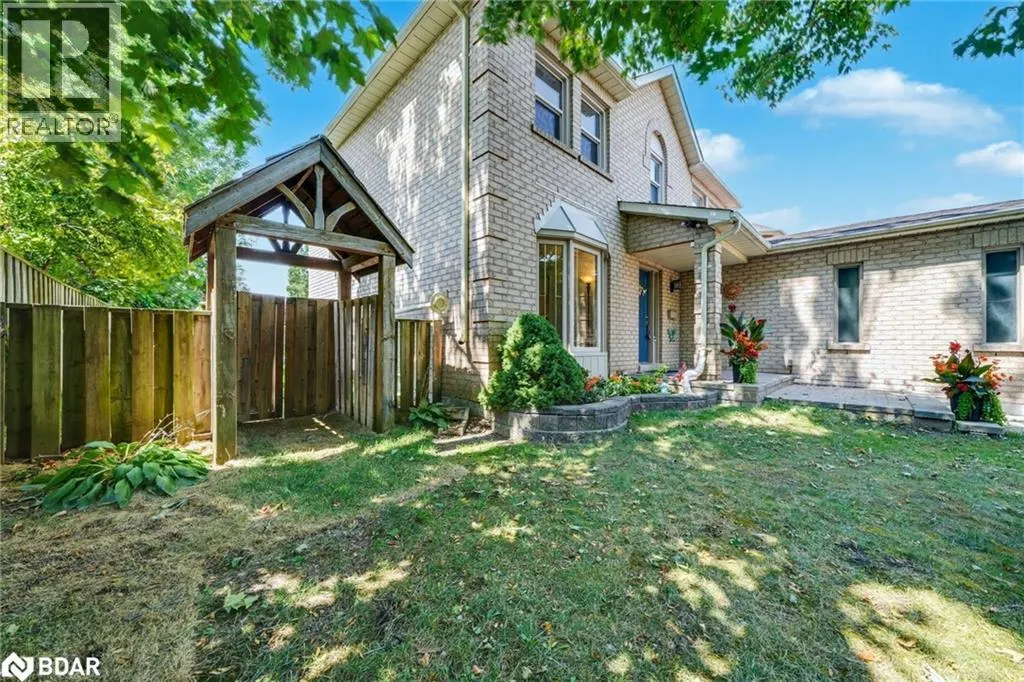6 MILNE Court