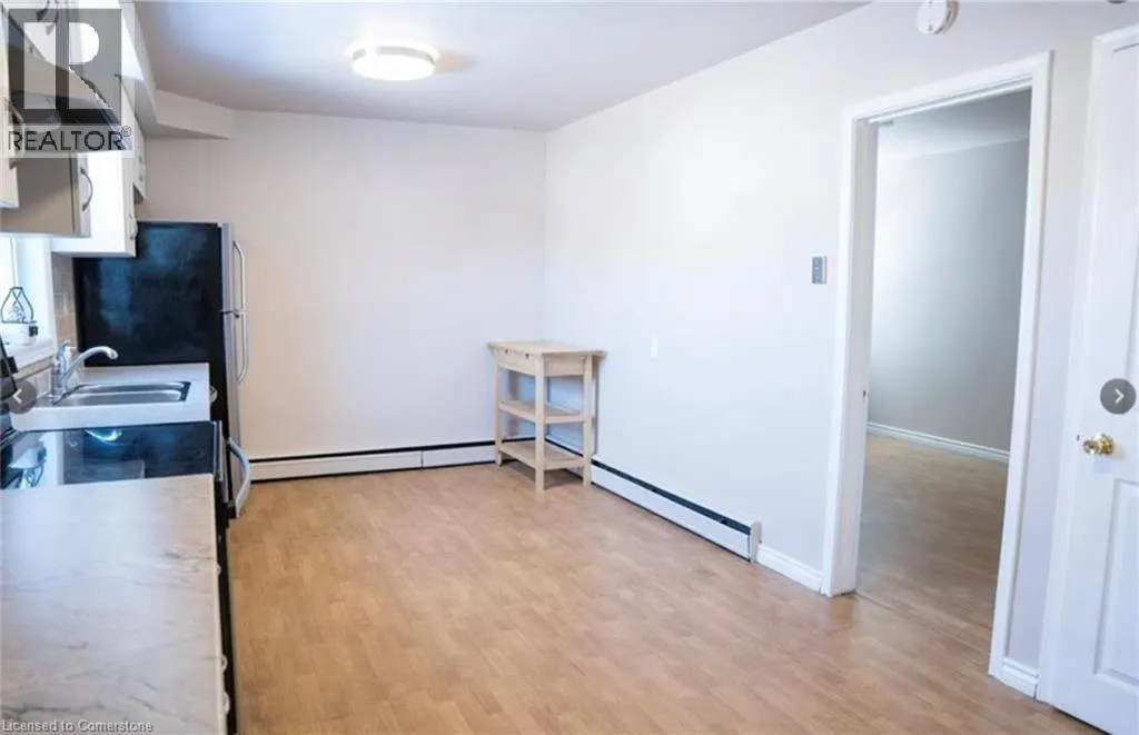 250 HIGHLAND Road W