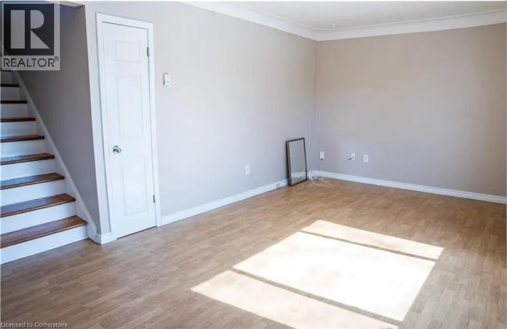 250 HIGHLAND Road W