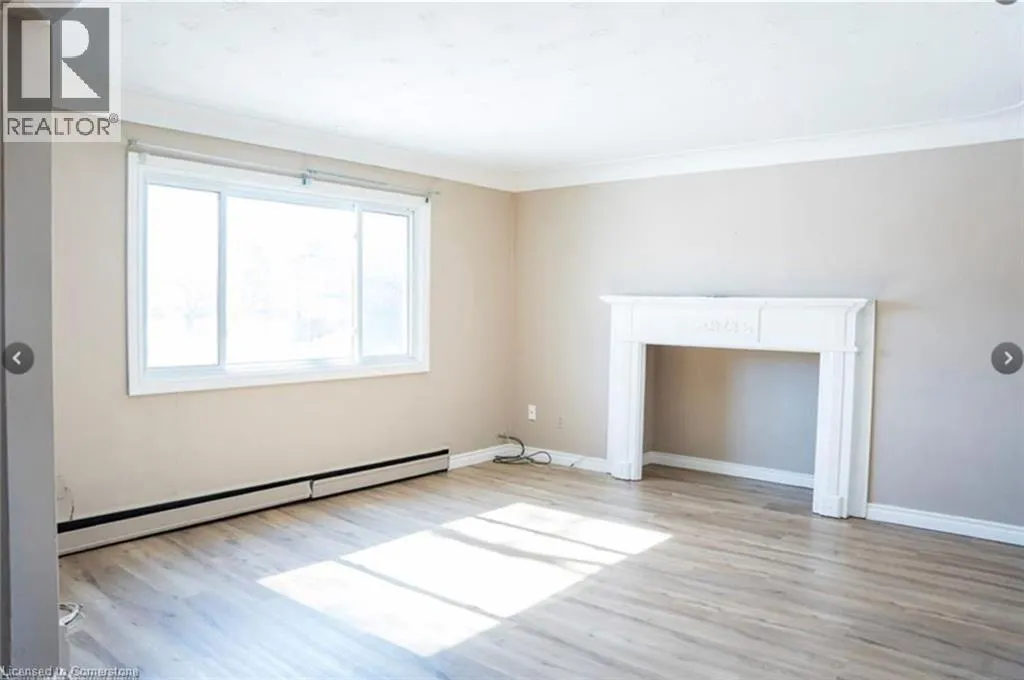 250 HIGHLAND Road W