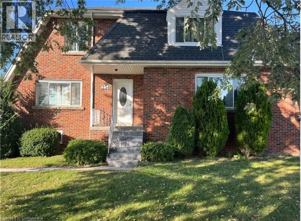 250 HIGHLAND Road W
