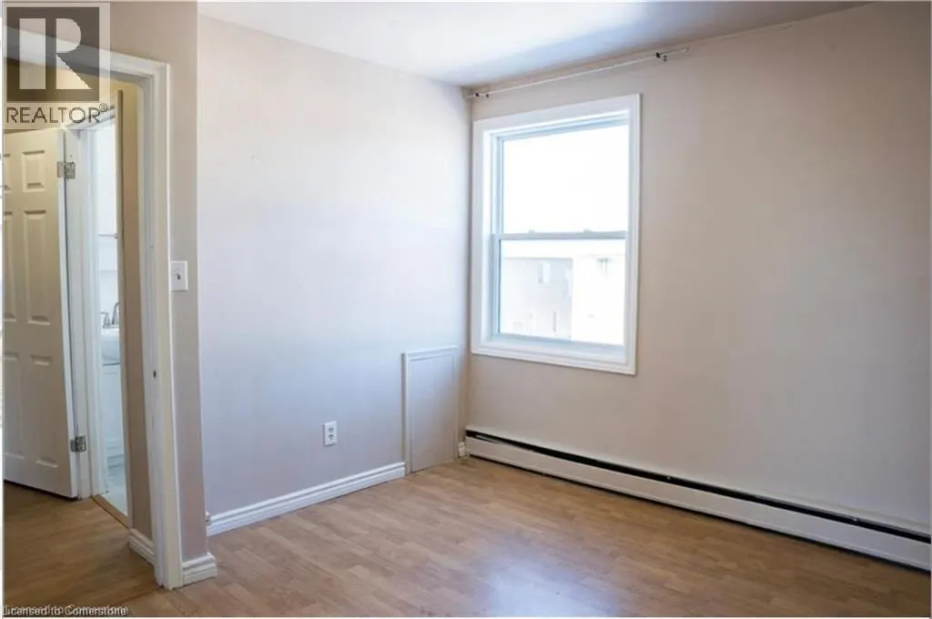 250 HIGHLAND Road W