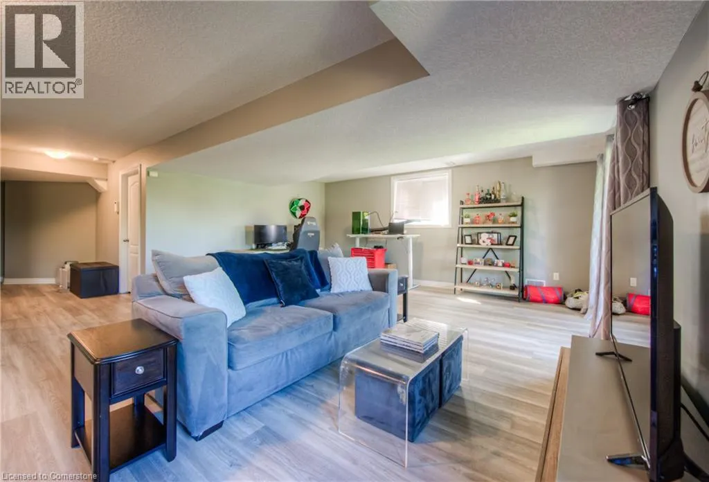 468 FAIRWAY Road