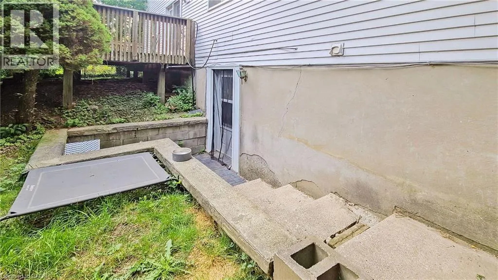23 BRIARLEA Road